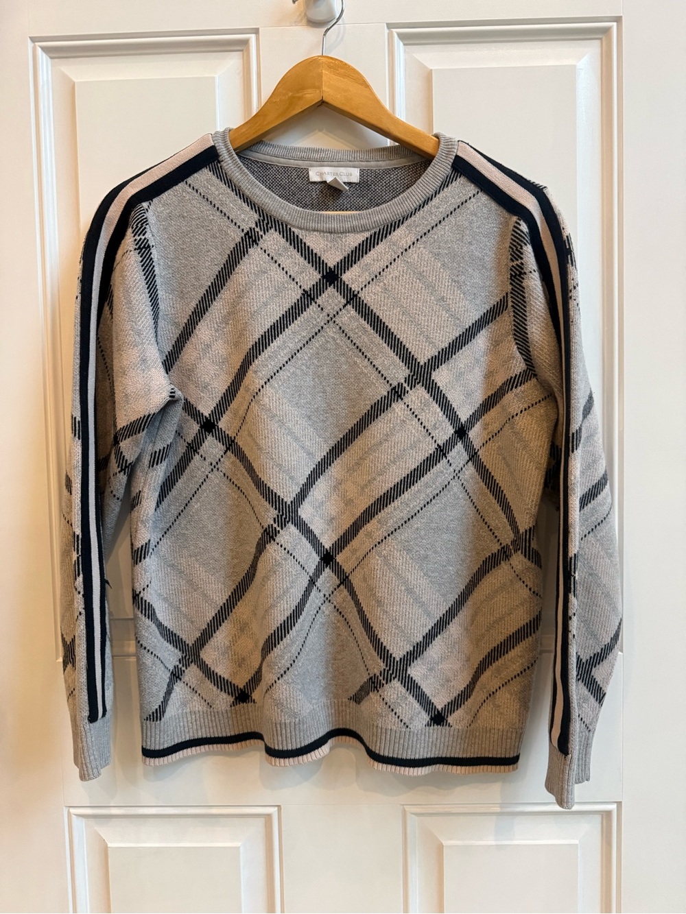 Women’s Ice Gray Argyle Plaid Knit Crewneck Varsity Sweater Acadamia